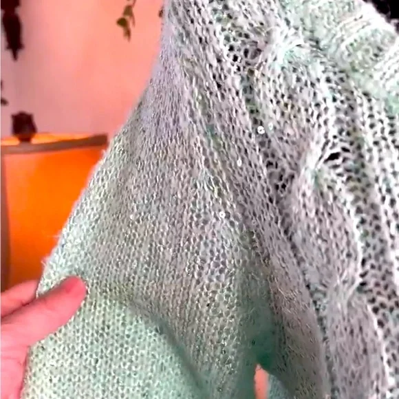 Maurice’s cable knit sweater - Picture 4 of 9